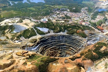 Colapso de la minería genera pérdidas en bolsa equivalente al valor total de Apple, Google y Exxon