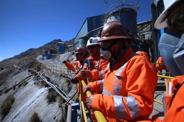 PERÚ: CCL: Minería, construcción y comercio impulsarán economía este año