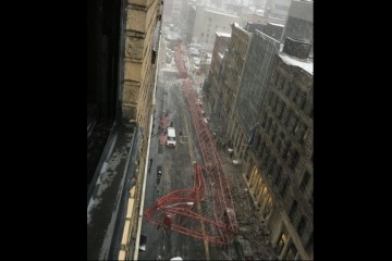 ​Tragedia en Manhattan: un muerto tras caída de grúa de construcción