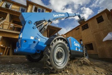 RENTERS AND BUYERS KEEP TELEHANDLERS FLYING HIGH