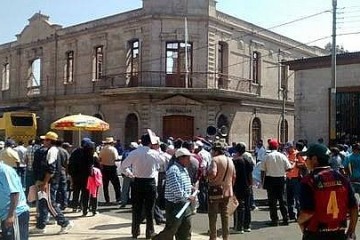 PERU: Tacna: Obreros de Construcción Civil marchan por aumento de salarios