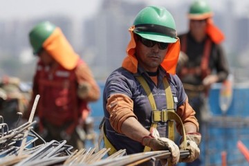 CHILE: Desaceleración económica y deterioro en el mercado laboral empujaría al sector construcción a terminar el año con cifras negativas, tras un 2015 record
