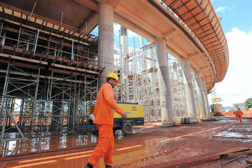 Reanudarán construcción de unas mil 600 obras en Brasil