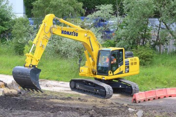Komatsu presenta su nueva excavadora hidráulica PC210NLC-11