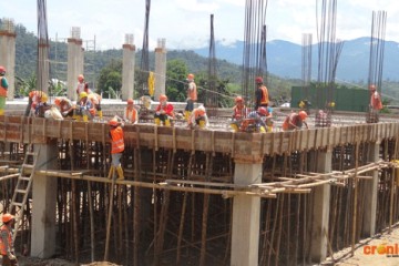 ECUADOR: OBREROS DE LA CONSTRUCCIÓN INTRANQUILOS POR FALTA DE TRABAJO