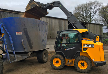 Primera Minicargadora compacta JCB