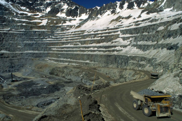 Mineros de Antofagasta aprobaron acatar huelga tras fracaso de negociaciones.