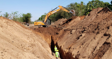 CASE CON SUS NUEVAS MAQUINAS DE CONTRUCCION 580N & CX220C