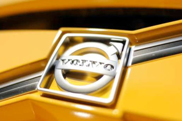 Volvo CE takes market share despite slide in demand in Q3