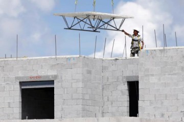 US construction spending rises 0.7 percent in July; led by houses, factories and power plants
