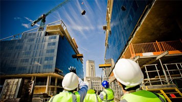 Crane Operators Are Sky-High Stars in NY Construction Boom
