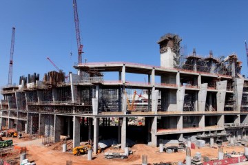 Mercedes-Benz Stadium construction behind schedule