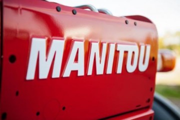 MANITOU GROUP REPORTS +8 PERCENT IN 2015 Q4 TOTAL SALES REVENUE