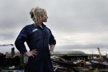 FIRST FEMALE CATERPILLAR DIESEL FIELD MECHANIC IN ALASKA